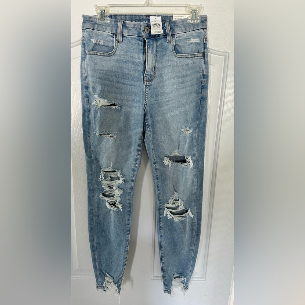 New with tags American Eagle jeans.